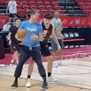 目标明确斯普利特曾在火箭带申京 现在被开拓者挖来带杨瀚森