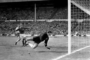 PP模拟器官网-从“温布利幽灵”到VAR，重新书写足球的历史